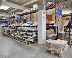 Opremanje velikih prodajnih prostora ili skladišta